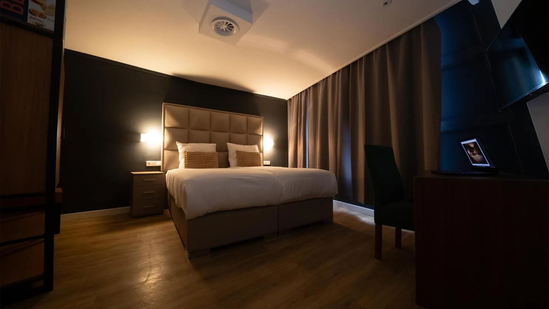 Ma Airport Hotel Hoofddorp 3*,